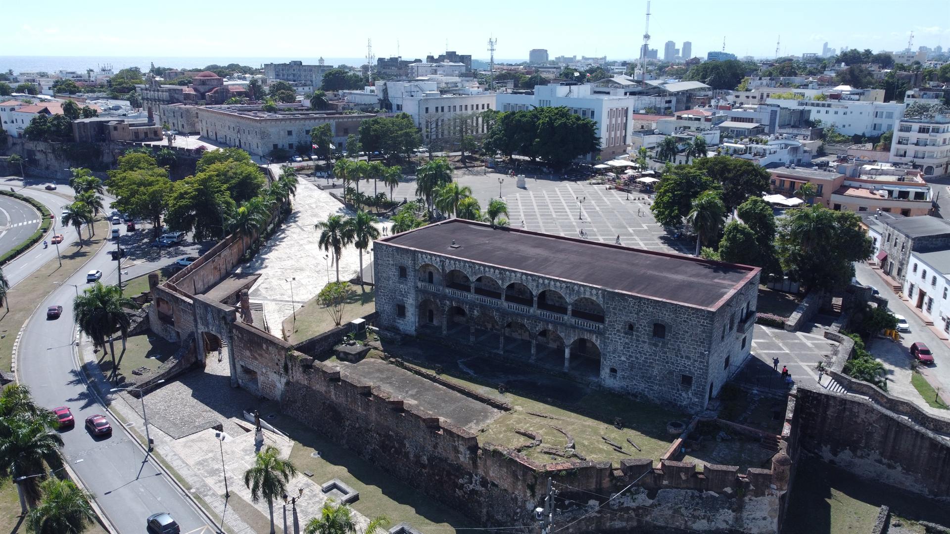 Estilo de ocio - Plaza de la Hispanidad, Santo Domingo